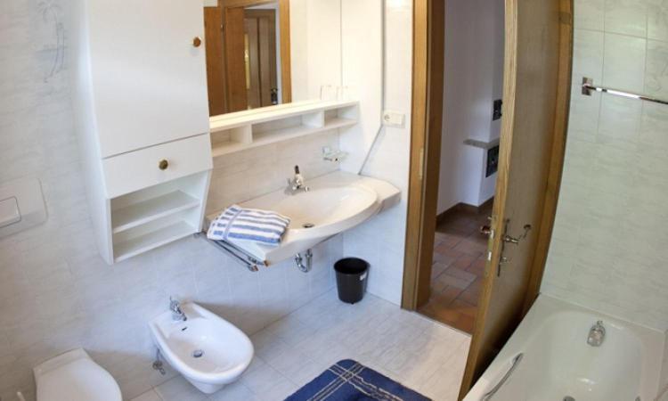 Huberhof Apartment Bressanone Bilik gambar